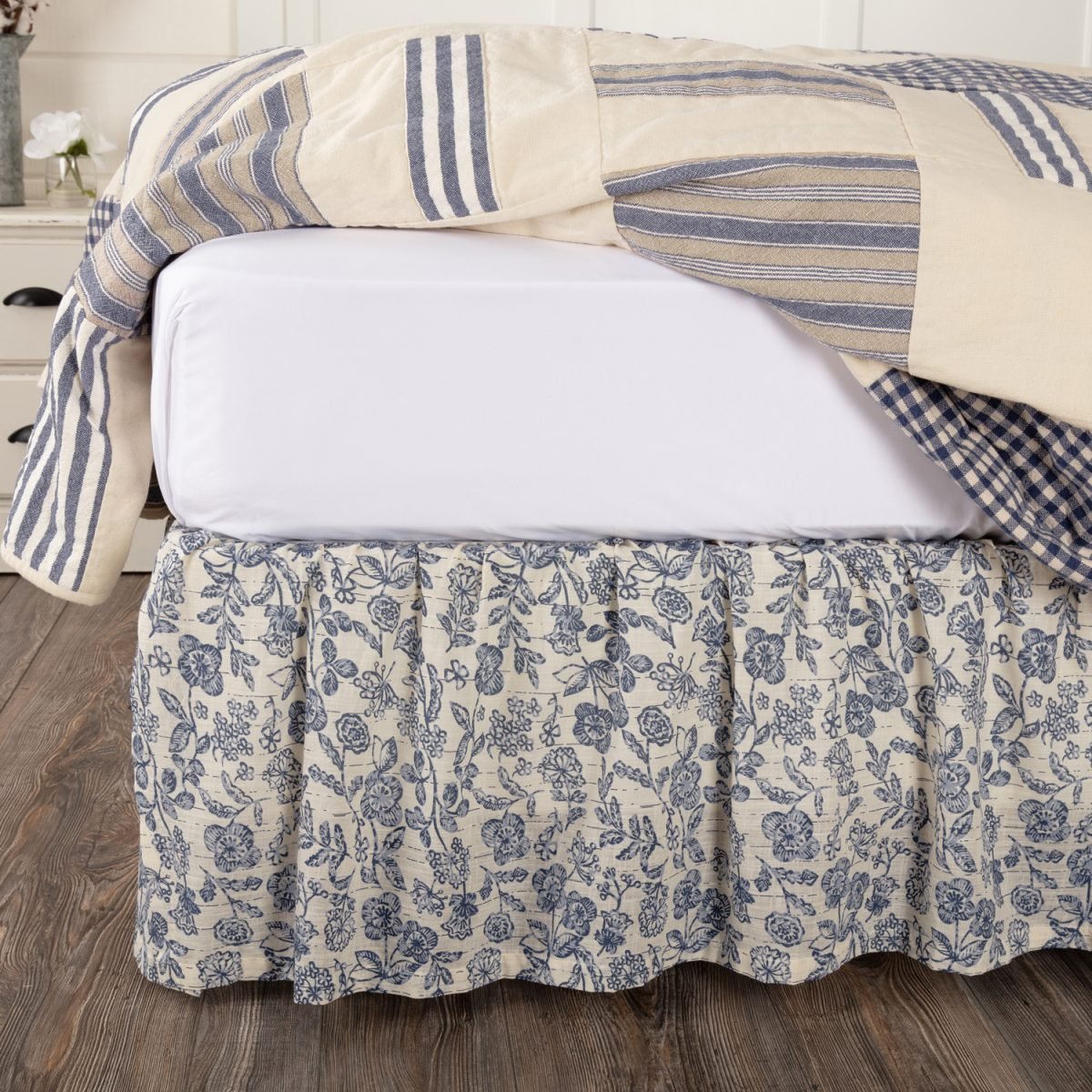 Bed shop skirt queen