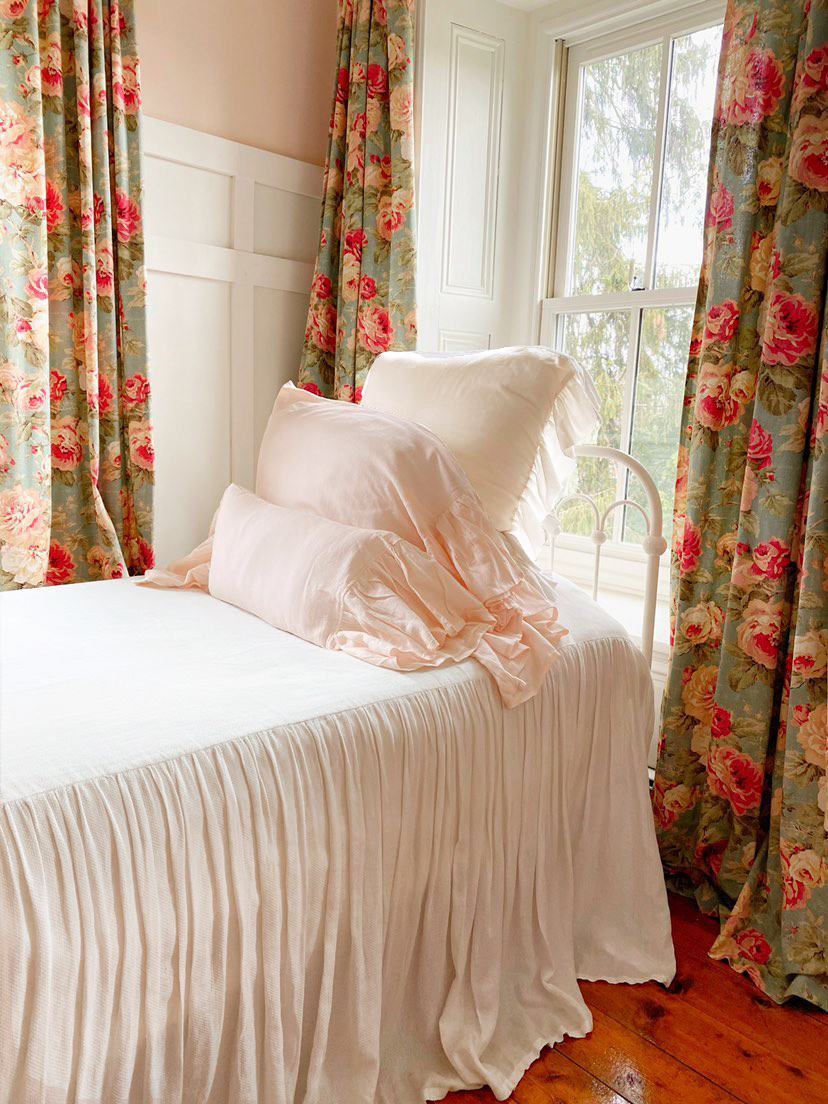 Annabelle Antique White Ruffled 