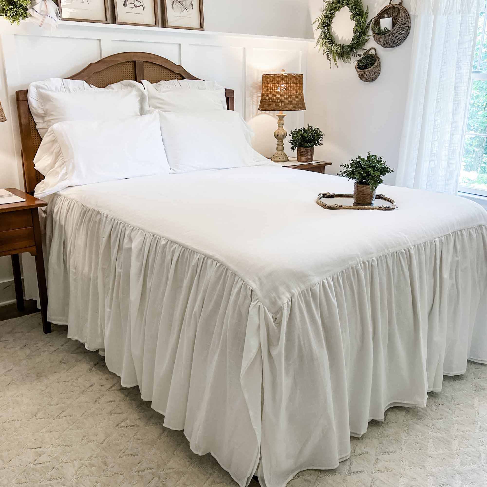 Ruffled bedspread discount
