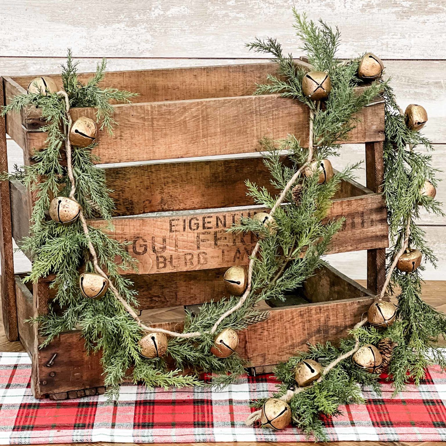 Gold Song Bell Garland Piper Classics